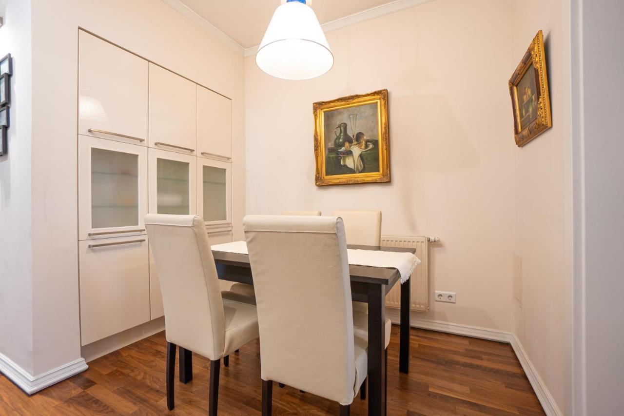 Appartement With A Balcony - 15 Min To City Center